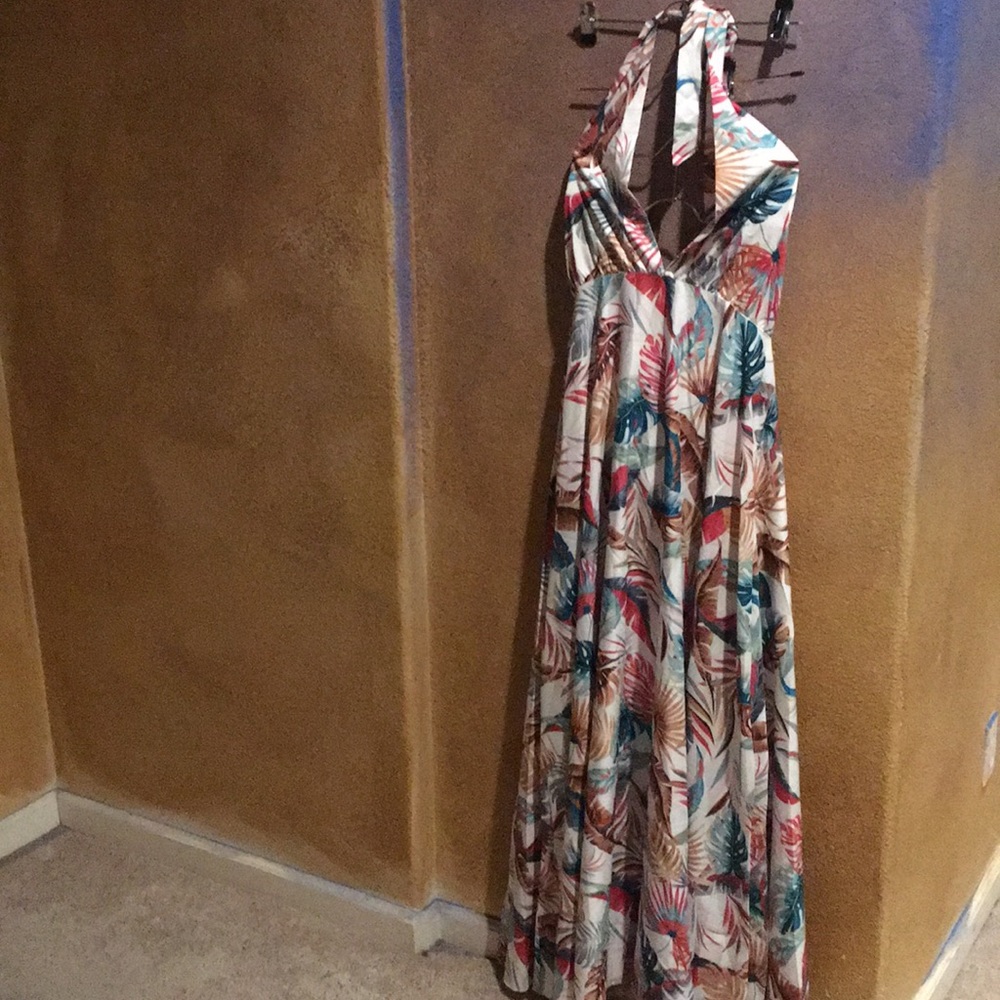 Spring-summer vacation brunch vacay dress